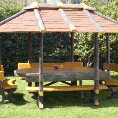 GAZEBO OVALE in FINTO LEGNO