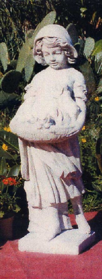 Statua fanciulla