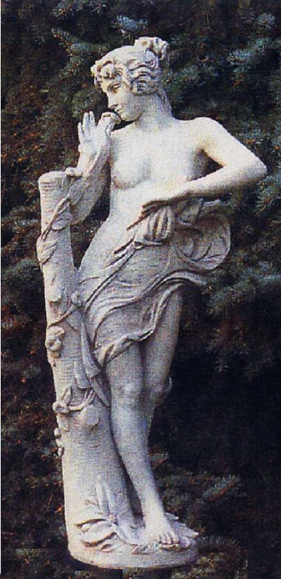 Statua Venere con rampicante
